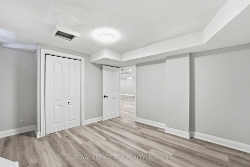 2 Meyer Circle, Markham, ON - Indoor Photo Showing Other Room