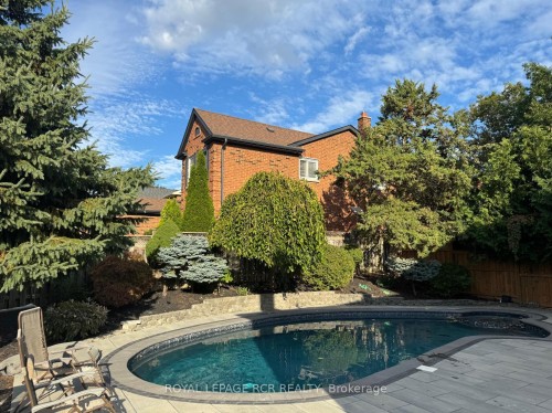 2 Meyer Circle, Markham, ON - Outdoor With In Ground Pool With Backyard