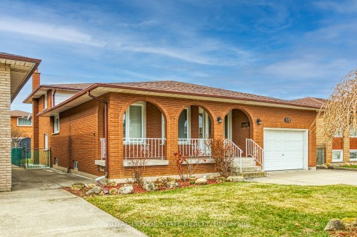15 Fairington Crescent, Hamilton, ON - Outdoor With Deck Patio Veranda