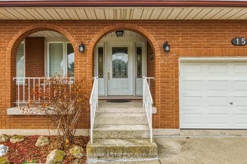 15 Fairington Crescent, Hamilton, ON - Outdoor With Exterior