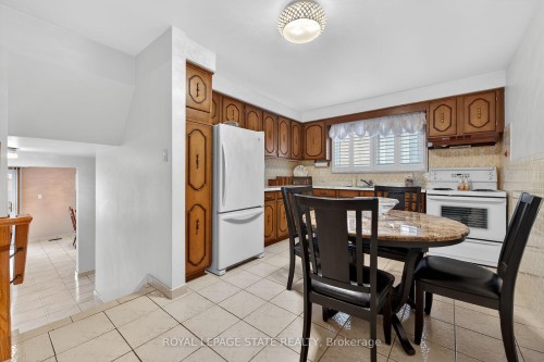 15 Fairington Crescent, Hamilton, ON - Indoor