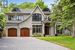 515 PINELAND AVENUE  Oakville, ON L6K 1Z9