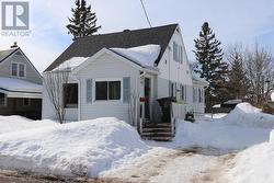 27 Weldon AVE Sault Ste. Marie, ON P6B 3C4