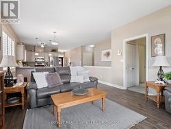 Loads of natural light - 