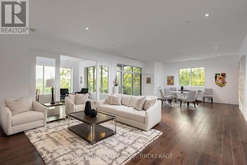401 - 77 Yates Street, St. Catharines (Downtown), ON - Indoor Photo Showing Living Room