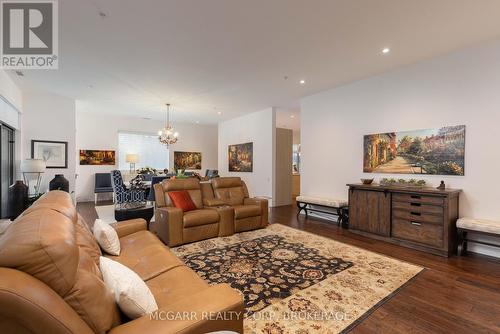 401 - 77 Yates Street, St. Catharines (Downtown), ON - Indoor Photo Showing Living Room