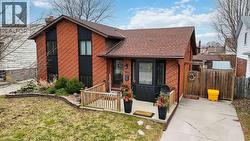 109 HASTINGS CRESCENT Sarnia, ON N7S 5K4
