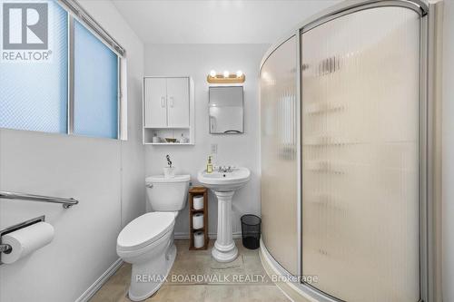 2691 Priscilla Street, Ottawa, ON - Indoor Photo Showing Bathroom
