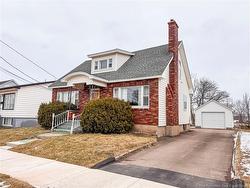 13 Stafford ST Moncton, NB E1C 4R3
