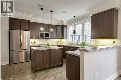 111 Glazebrook Crescent, Cambridge, ON - Indoor Photo Showing Kitchen With Double Sink