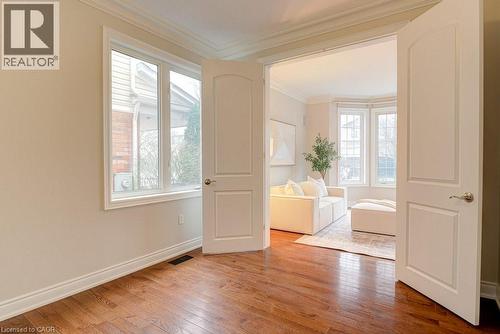 111 Glazebrook Crescent, Cambridge, ON - Indoor Photo Showing Other Room