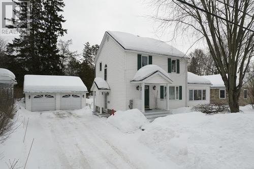 62 Lake ST  Sault Ste. Marie, ON P6A 4A5