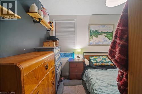 22 Agnes Street, Hamilton, ON - Indoor Photo Showing Bedroom