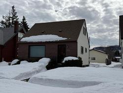 306 Christina St W Thunder Bay, ON P7E 4P6