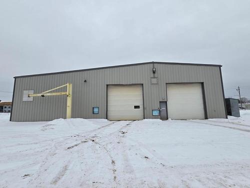 905 Commerce Street S, Thunder Bay, ON 