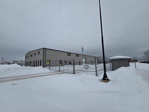 905 Commerce Street S, Thunder Bay, ON 
