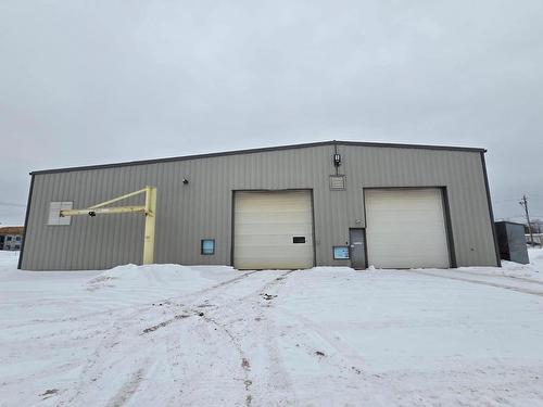 905 Commerce Street S, Thunder Bay, ON 
