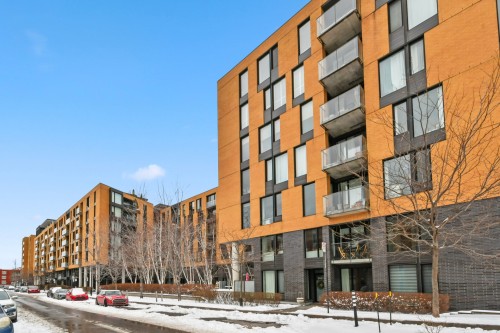 315-5661 Av. De Chateaubriand  Montréal (Rosemont/La Petite-Patrie), QC H2S 0B6