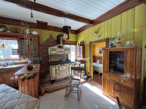 Cuisine - 351 Ch. Taché E., Saint-Marcel, QC - Indoor Photo Showing Kitchen