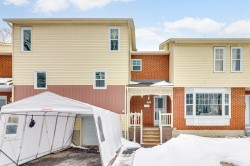 8449 Rue Ariane  Laval (Saint-François), QC H7A 3K4