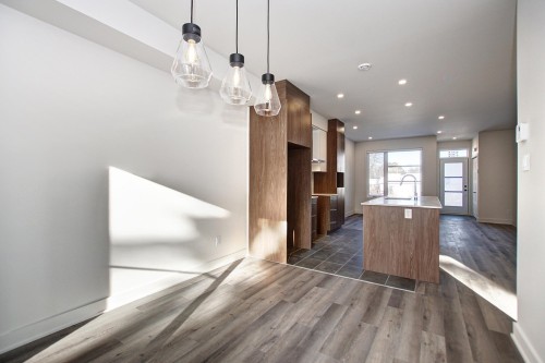 Salle à manger - 3198C Rue Roger, Sainte-Marthe-Sur-Le-Lac, QC - Indoor Photo Showing Other Room