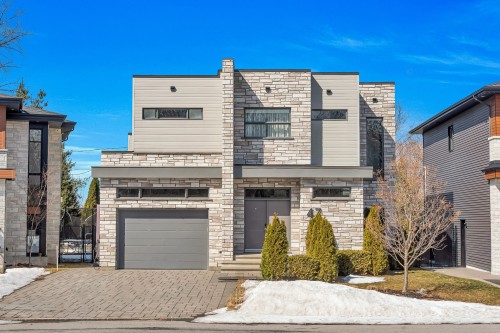 47 Rue Henri-Ladouceur  Mercier, QC J6R 0E9