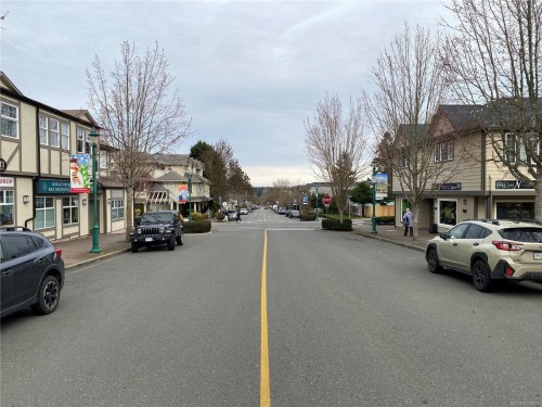 105-222 Second Ave, Qualicum Beach, BC 