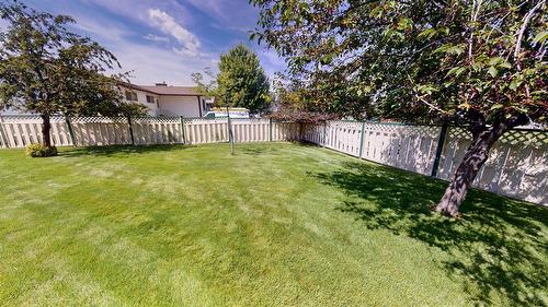 26-2375 1St Street, Cranbrook, BC - Outdoor