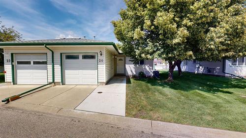 26-2375 1St Street, Cranbrook, BC - Outdoor