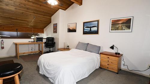 829-880 Northstar Drive, Kimberley, BC - Indoor Photo Showing Bedroom