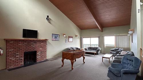 829-880 Northstar Drive, Kimberley, BC - Indoor With Fireplace