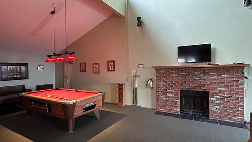 829-880 Northstar Drive, Kimberley, BC - Indoor Photo Showing Other Room With Fireplace