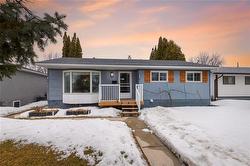 3103 Ness AVE  Winnipeg, MB R2Y 0G3