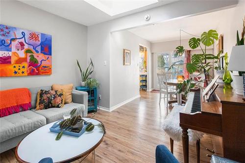 1034 Dugas St, Winnipeg, MB 