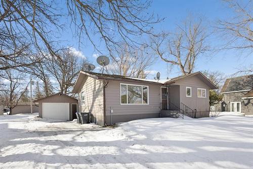 124 Park St, Emerson, MB 