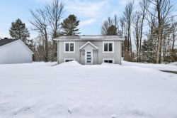 195 Rue Kerne  Saint-Lin/Laurentides, QC J5M 2J6