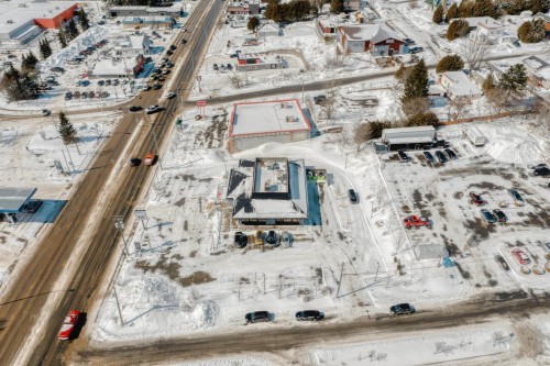 Aerial View - 670 Rue Principale E., Sainte-Agathe-Des-Monts, QC - 