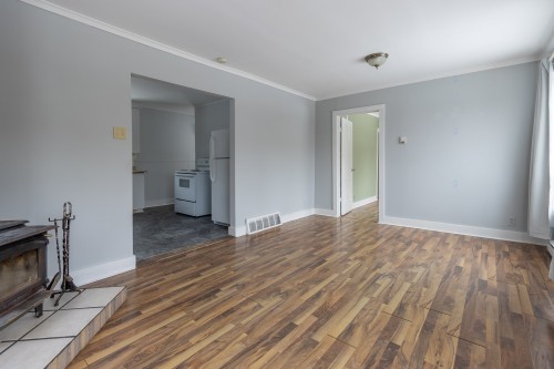 Living Room - 65 Ch. Moffat, Lac-Brome, QC - Indoor With Fireplace