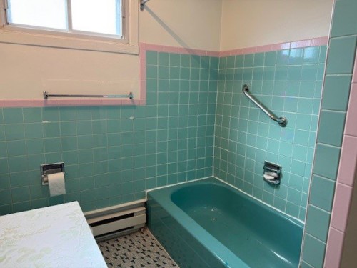 Bathroom - 792 Ch. Du Sablon, Laval (Chomedey), QC - Indoor Photo Showing Bathroom