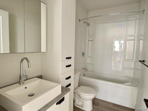 Salle de bains - 124  - 126 Av. Carter, Rouyn-Noranda, QC - Indoor Photo Showing Bathroom