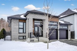 17195 Rue Jacques-Cartier  Mirabel, QC J7J 0P6