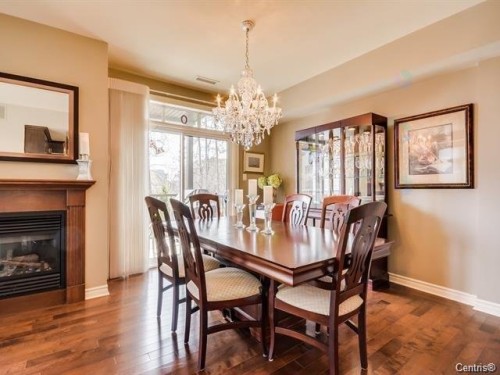 Salle à manger - 3-141 Rue D'Augusta, Gatineau (Aylmer), QC - Indoor Photo Showing Dining Room With Fireplace