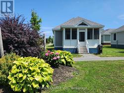 34 - 27 BUTTERNUT LANE Prince Edward County (Athol Ward), ON K0K 1P0