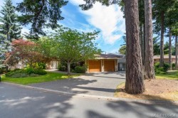 4405 Moonlight Lane Saanich, BC V8N 6K7