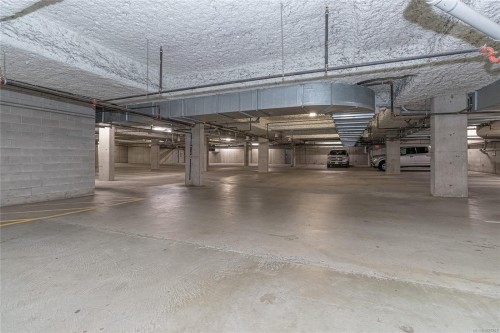 210 A-1376 Lynburne Pl, Langford, BC - Indoor Photo Showing Garage