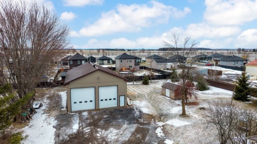 Garage - 225 Rue Ste-Catherine, Saint-Polycarpe, QC - Outdoor With View