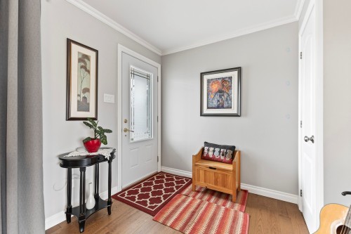 Hall d'entrée/Vestibule - 225 Rue Ste-Catherine, Saint-Polycarpe, QC - Indoor Photo Showing Other Room