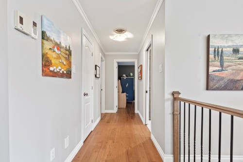 Corridor - 225 Rue Ste-Catherine, Saint-Polycarpe, QC - Indoor Photo Showing Other Room