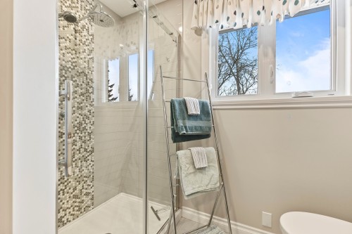 Salle de bains - 225 Rue Ste-Catherine, Saint-Polycarpe, QC - Indoor Photo Showing Bathroom
