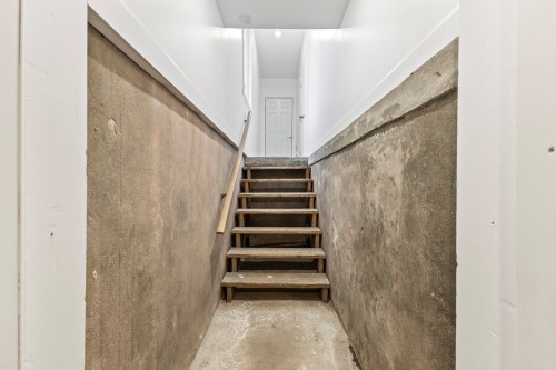 Hall d'entrée/Vestibule - 225 Rue Ste-Catherine, Saint-Polycarpe, QC - Indoor Photo Showing Other Room